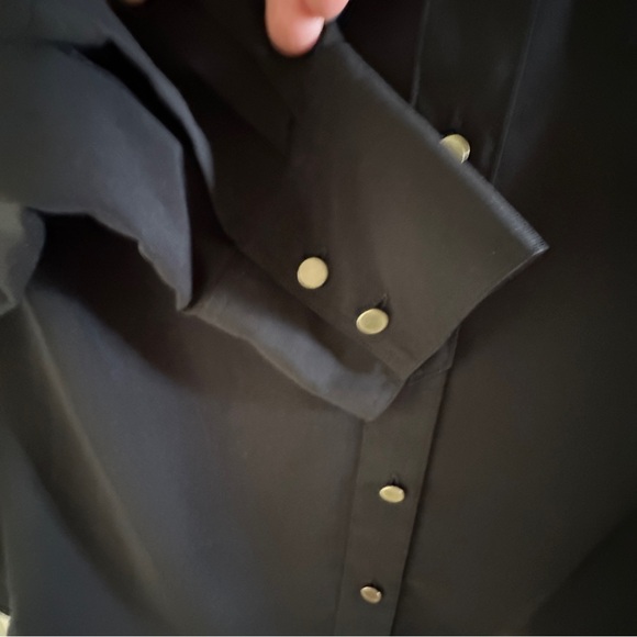 Calvin Klein black shirt, new condition, size L. Front pockets, gold buttons. - Picture 2 of 4